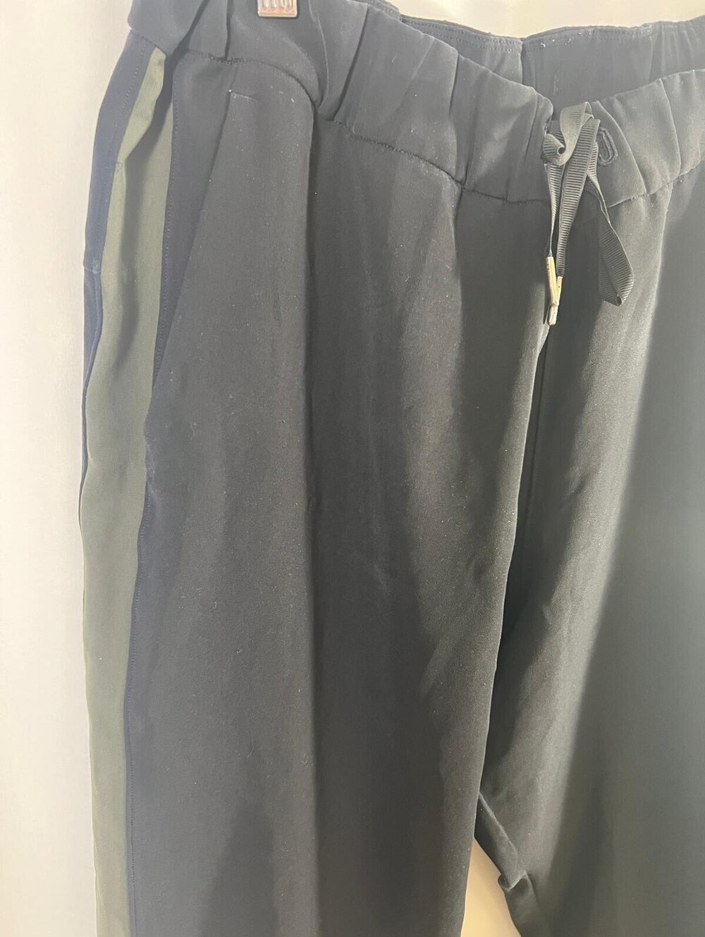 Lululemon Black and Olive Wide-Leg Pants 14 Comfortable Casual - Picture 7 of 13